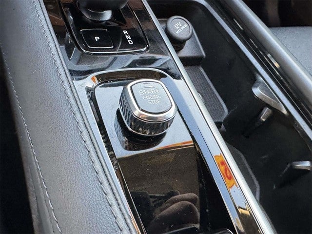 2023 Volvo XC90 B6 Plus 6-Seater