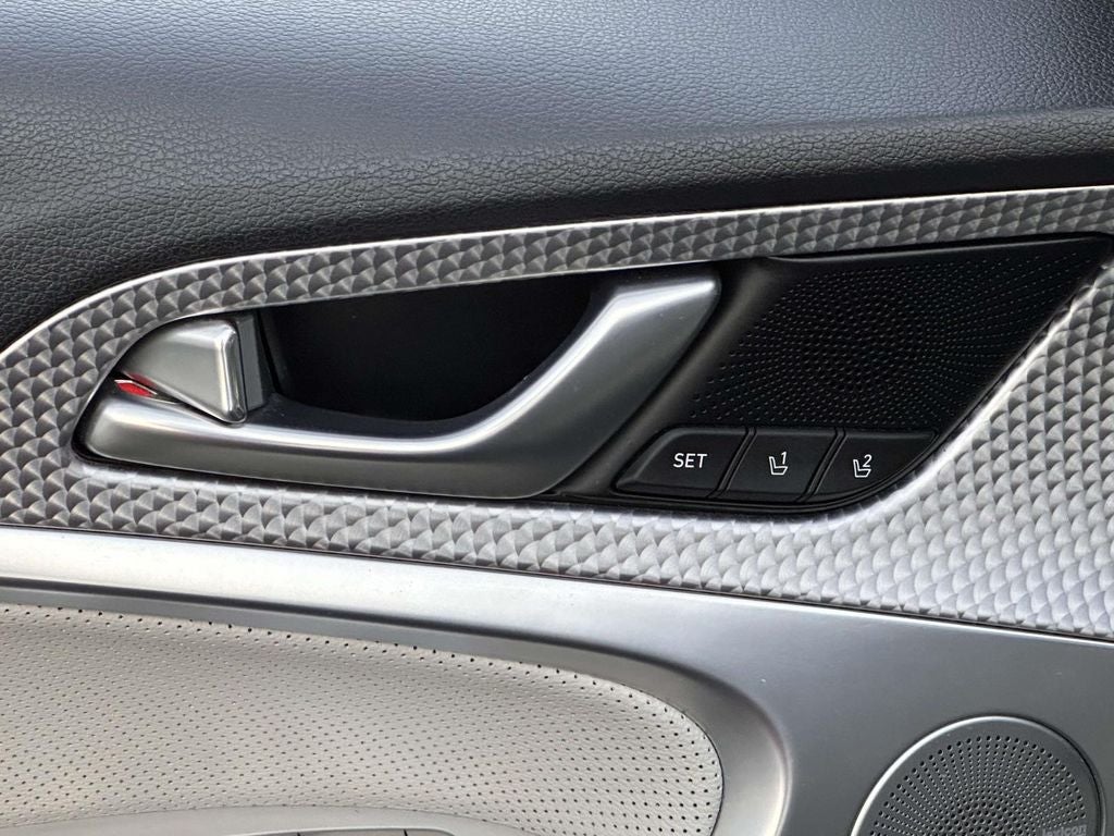 2023 Genesis G70 2.0T Sport Prestige