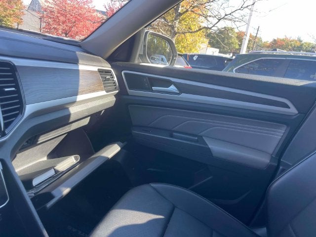 2022 Volkswagen Atlas 2.0T SE w/Technology