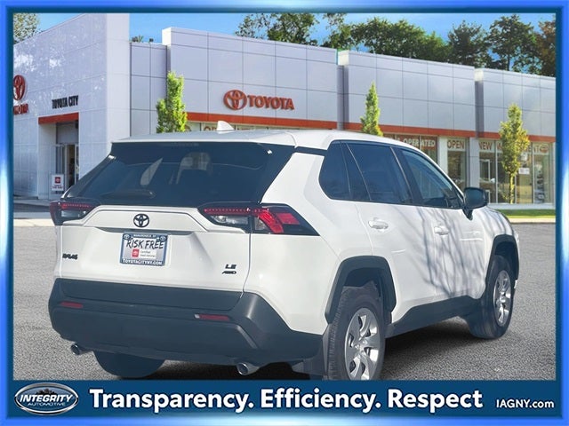 2023 Toyota RAV4 LE