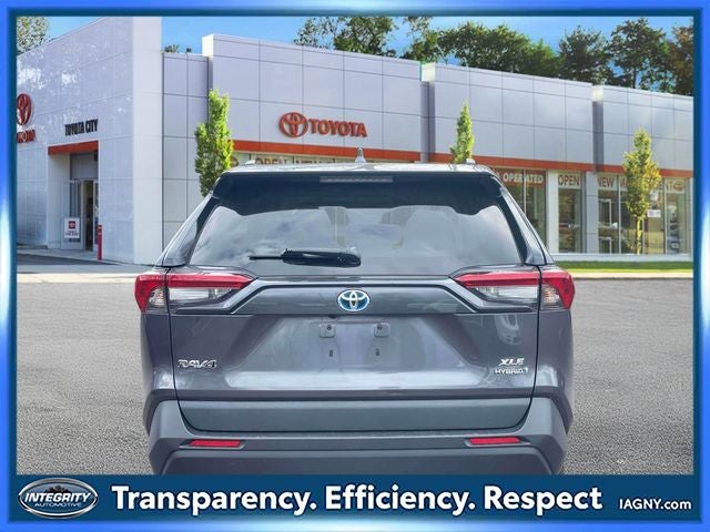 2021 Toyota RAV4 Hybrid XLE
