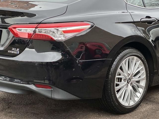 2018 Toyota Camry Hybrid LE