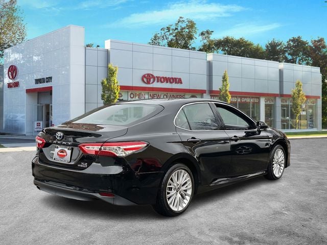 2018 Toyota Camry Hybrid LE