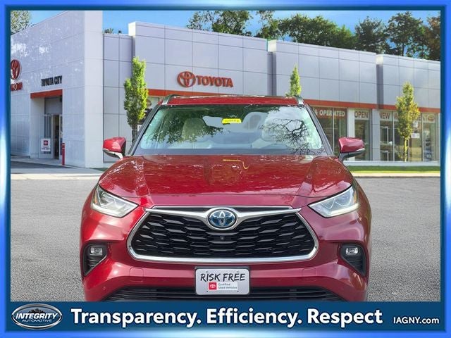 2021 Toyota Highlander Hybrid Platinum