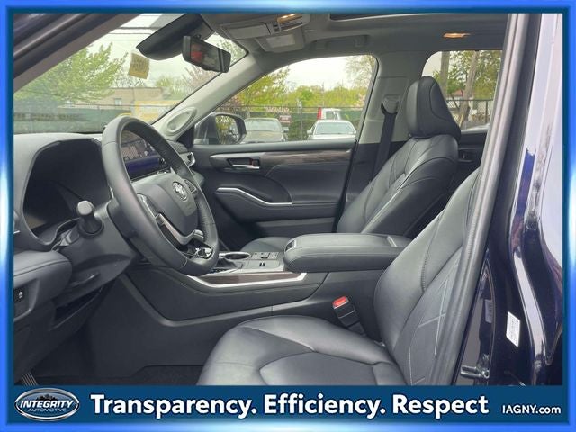 2024 Toyota Highlander Platinum