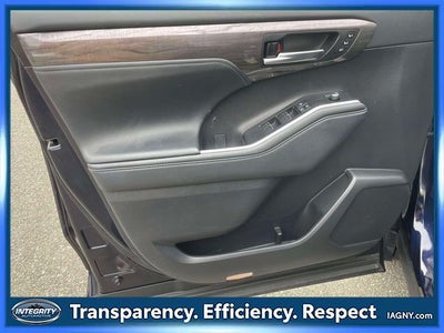 2024 Toyota Highlander Platinum