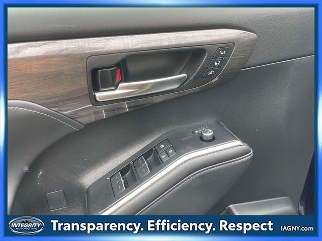 2024 Toyota Highlander Platinum