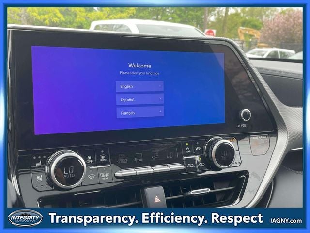 2024 Toyota Highlander Platinum
