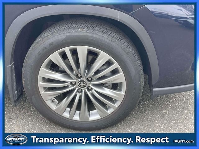 2024 Toyota Highlander Platinum