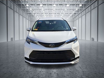 2026 Toyota Sienna LE Mobility Van
