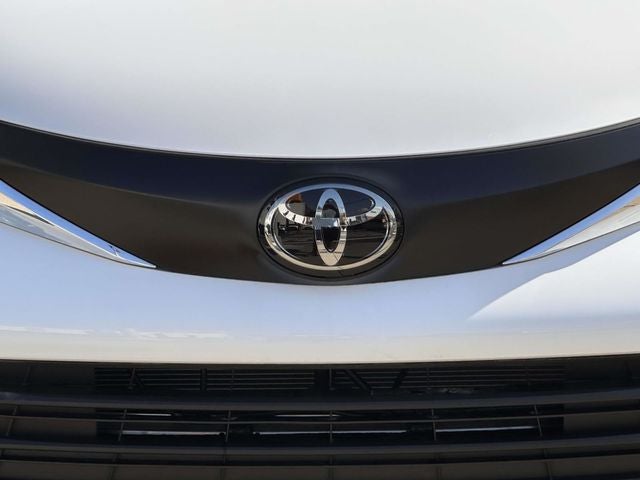 2026 Toyota Sienna LE Mobility Van