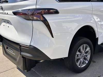 2026 Toyota Sienna LE Mobility Van