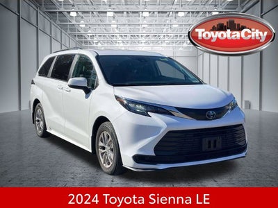 2024 Toyota Sienna LE 8 Passenger