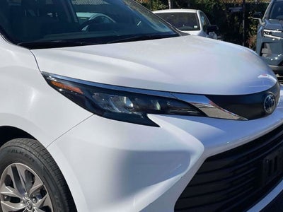 2024 Toyota Sienna LE 8 Passenger