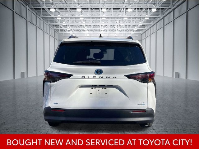 2024 Toyota Sienna LE 8 Passenger