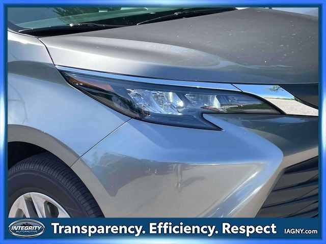 2026 Toyota Sienna XLE 8 Passenger