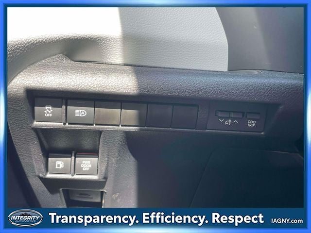 2026 Toyota Sienna XLE 8 Passenger