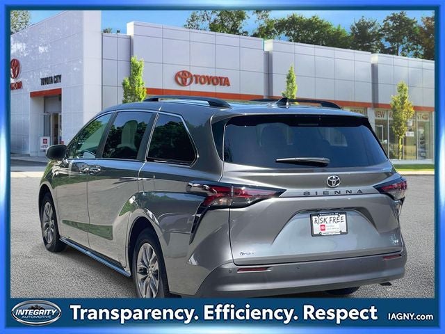 2026 Toyota Sienna XLE 8 Passenger