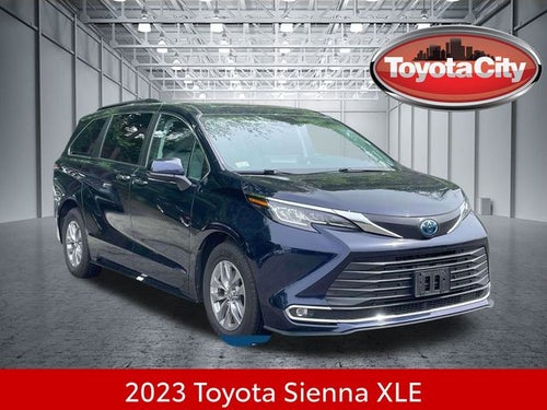 2023 Toyota Sienna XLE 8 Passenger