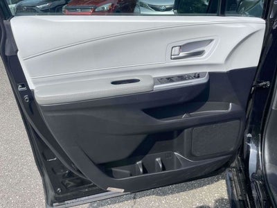 2025 Toyota Sienna XLE 8 Passenger