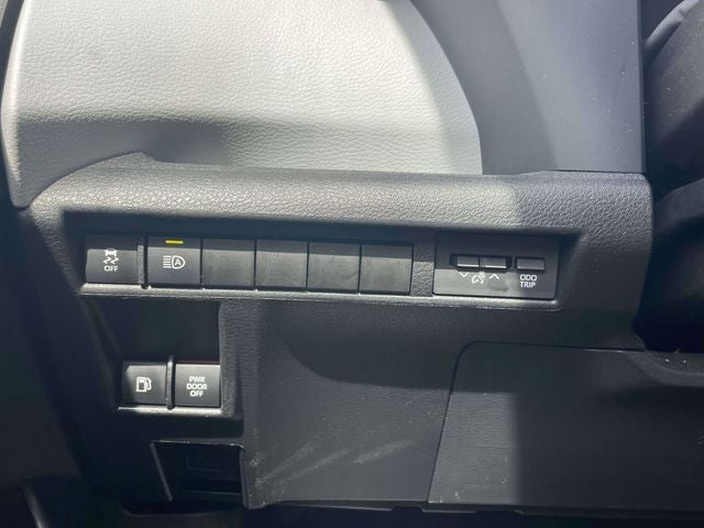 2025 Toyota Sienna XLE 8 Passenger