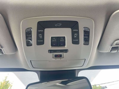 2025 Toyota Sienna XLE 8 Passenger