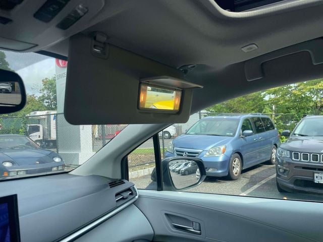 2025 Toyota Sienna XLE 8 Passenger