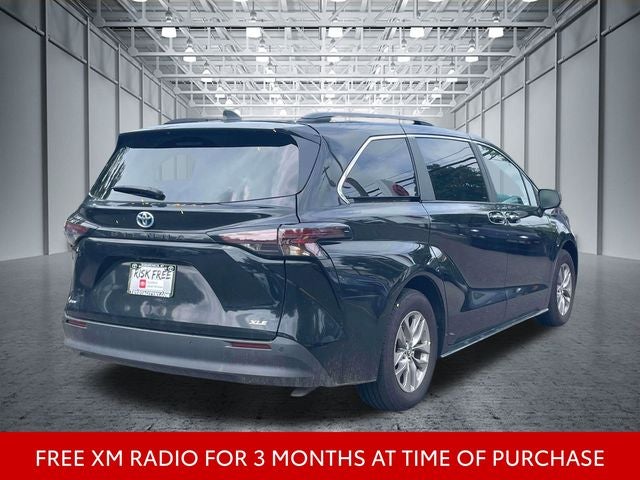 2025 Toyota Sienna XLE 8 Passenger