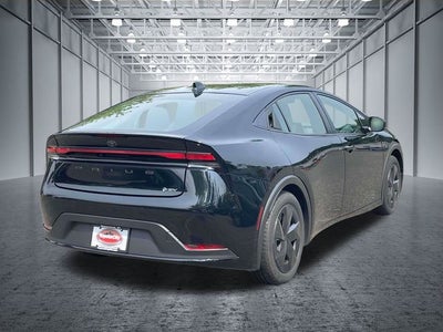 2025 Toyota Prius LE
