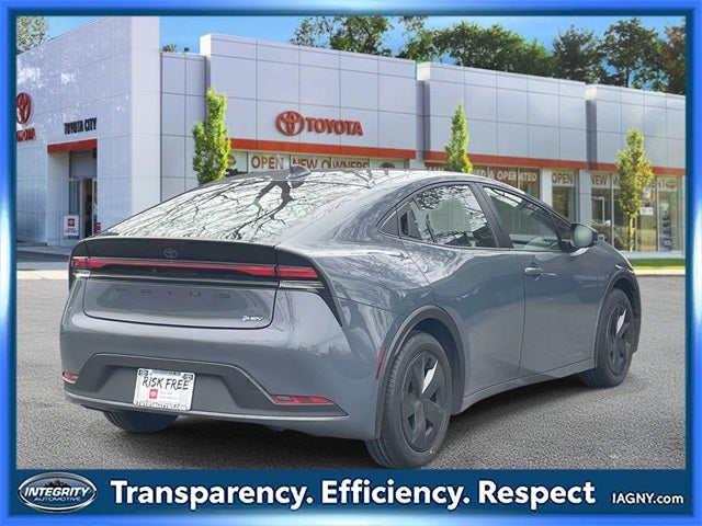 2024 Toyota Prius LE