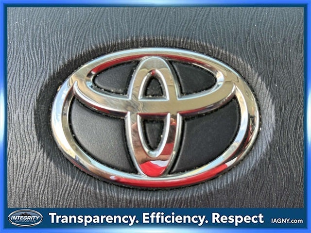 2017 Toyota Prius v Four