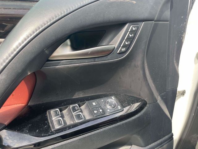 2016 Lexus LX 570
