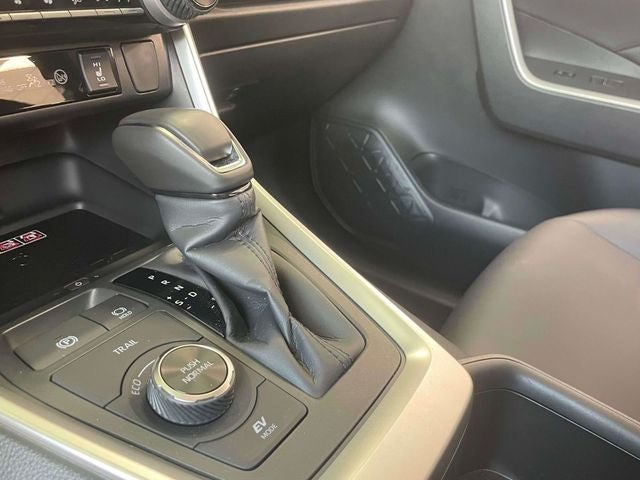 2025 Toyota RAV4 Hybrid XLE Premium