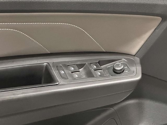 2023 Volkswagen Atlas Cross Sport 3.6L V6 SEL R-Line