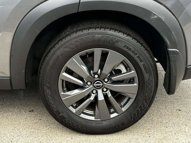 2024 Nissan Pathfinder S