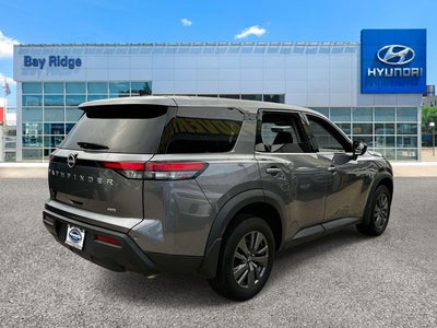 2024 Nissan Pathfinder S
