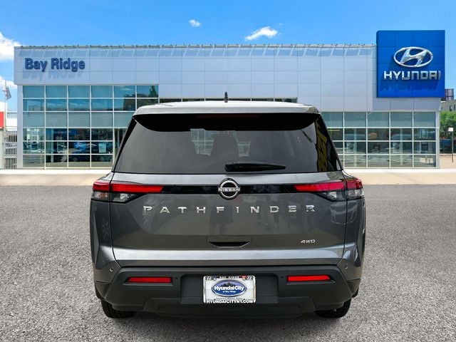 2024 Nissan Pathfinder S