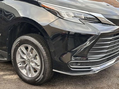 2026 Toyota Sienna Mobility LE 8 Passenger