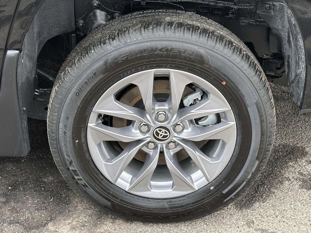 2026 Toyota Sienna Mobility LE 8 Passenger