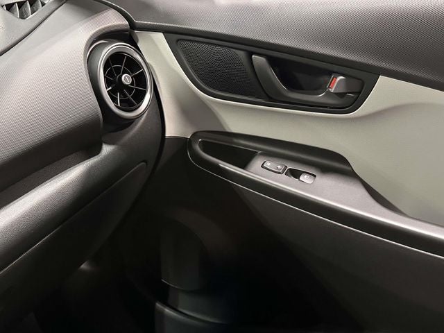 2022 Hyundai Kona SE