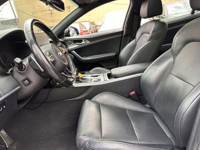 2019 Kia Stinger GT1