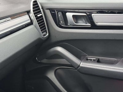 2023 Porsche Cayenne Base