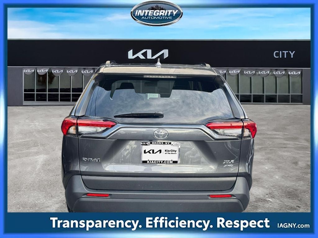 2025 Toyota RAV4 XLE