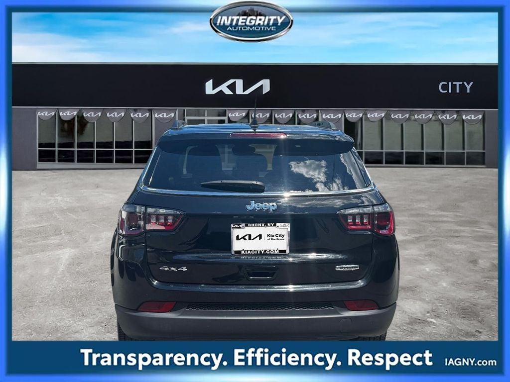 2022 Jeep Compass Latitude Lux