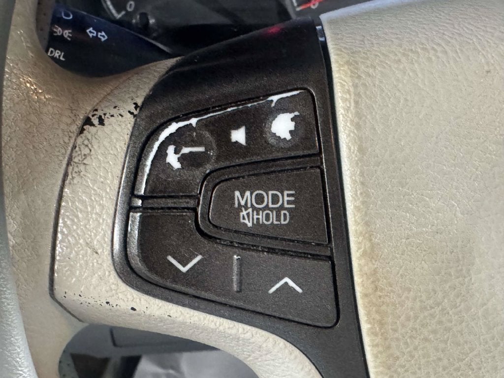 2012 Toyota Sienna LE 8 Passenger