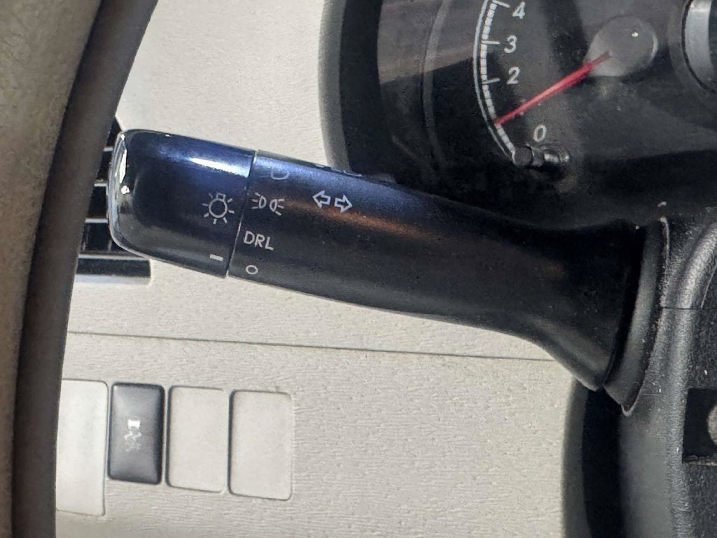 2012 Toyota Sienna LE 8 Passenger