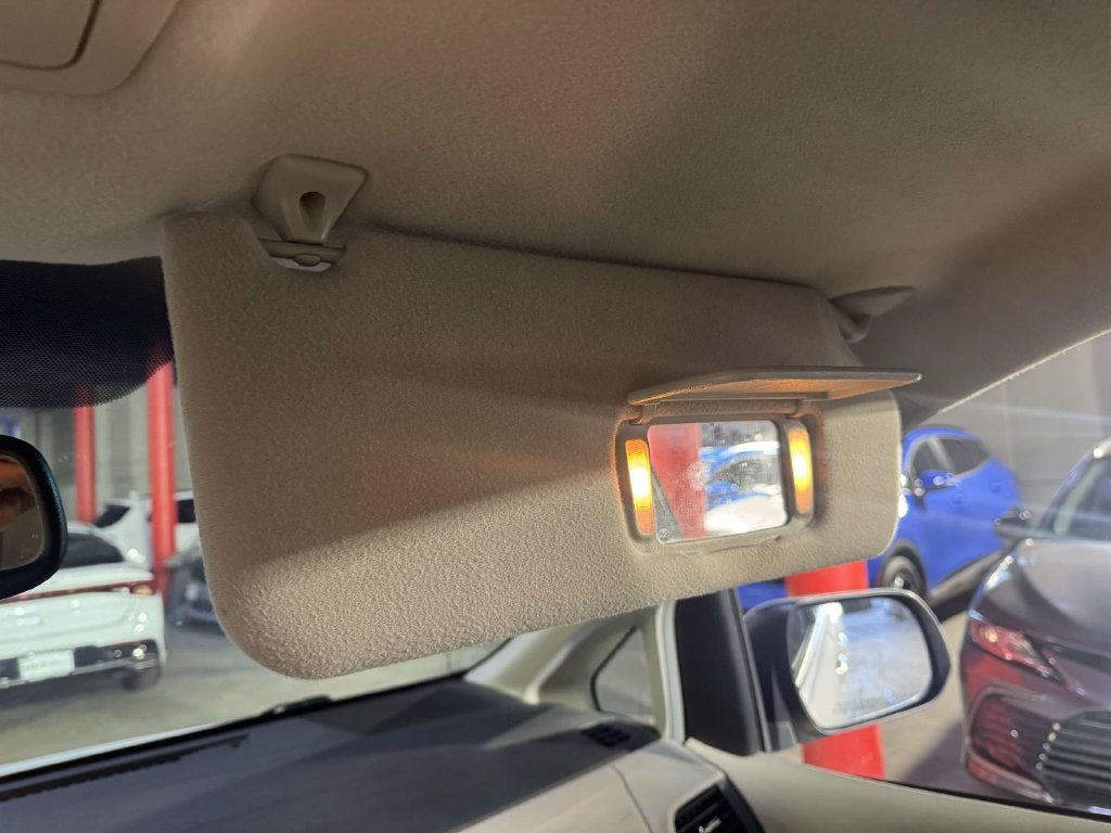 2012 Toyota Sienna LE 8 Passenger