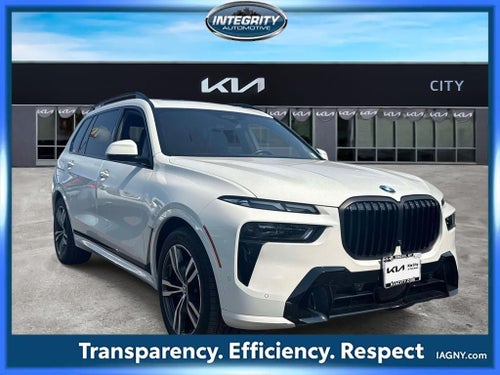 2025 BMW X7 xDrive40i