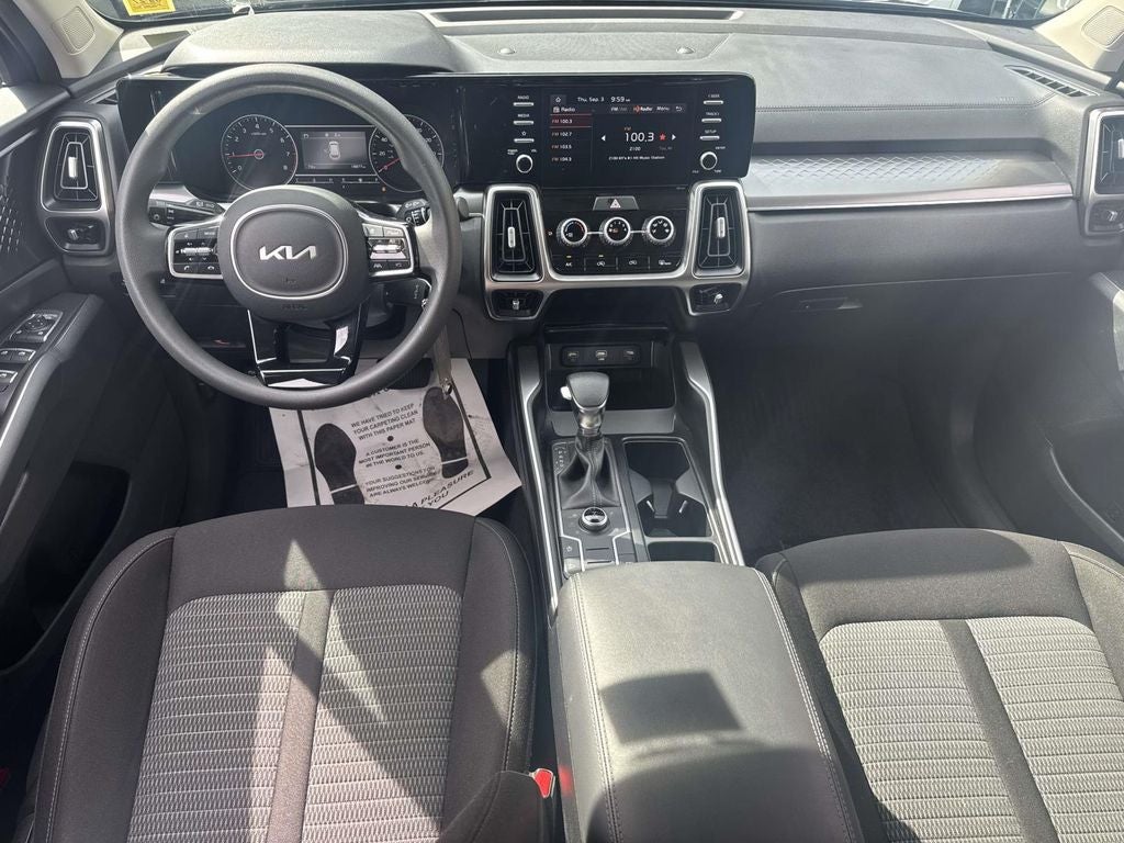 2023 Kia Sorento LX