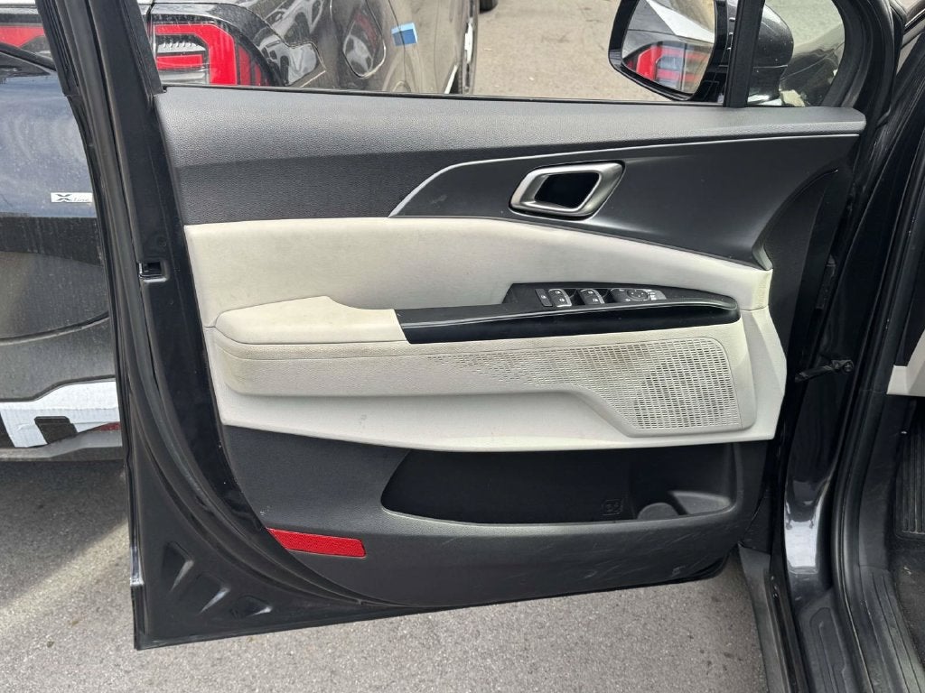 2022 Kia Carnival LX